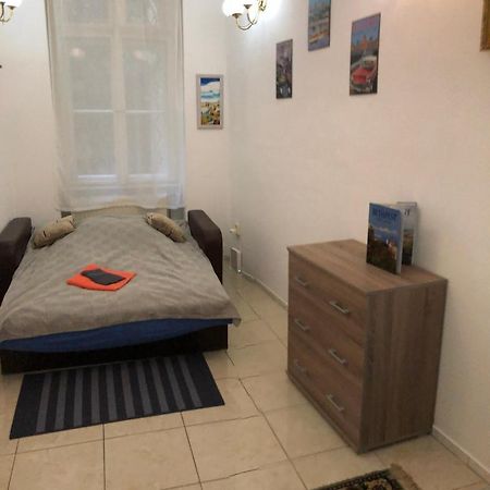 Urania Apartamento Budapeste Exterior foto