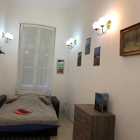 Urania Apartamento Budapeste Exterior foto