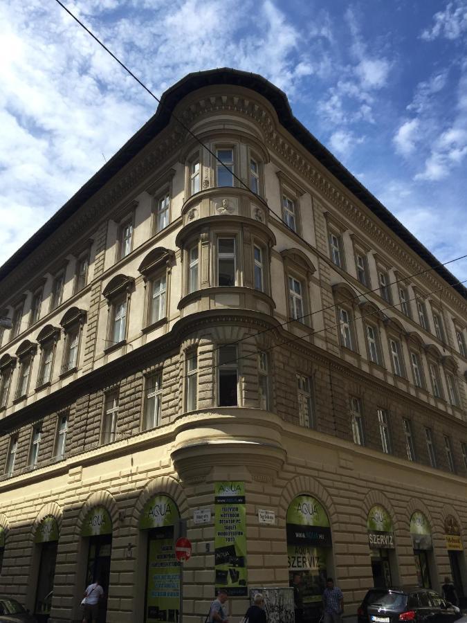 Urania Apartamento Budapeste Exterior foto