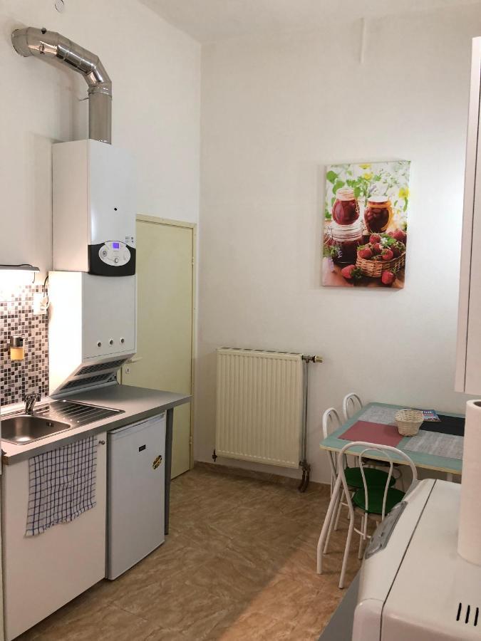Urania Apartamento Budapeste Exterior foto